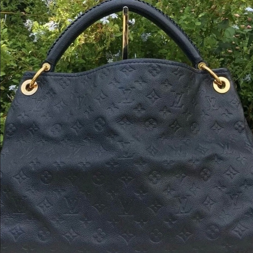 Authentic Louis Vuitton Artsy Empreinte 2017